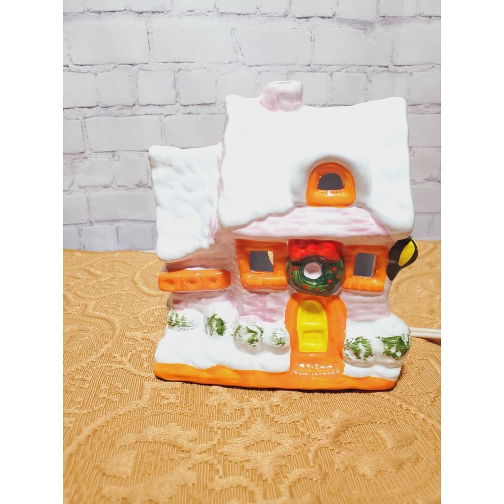 Vintage U.L Lighted House with original box